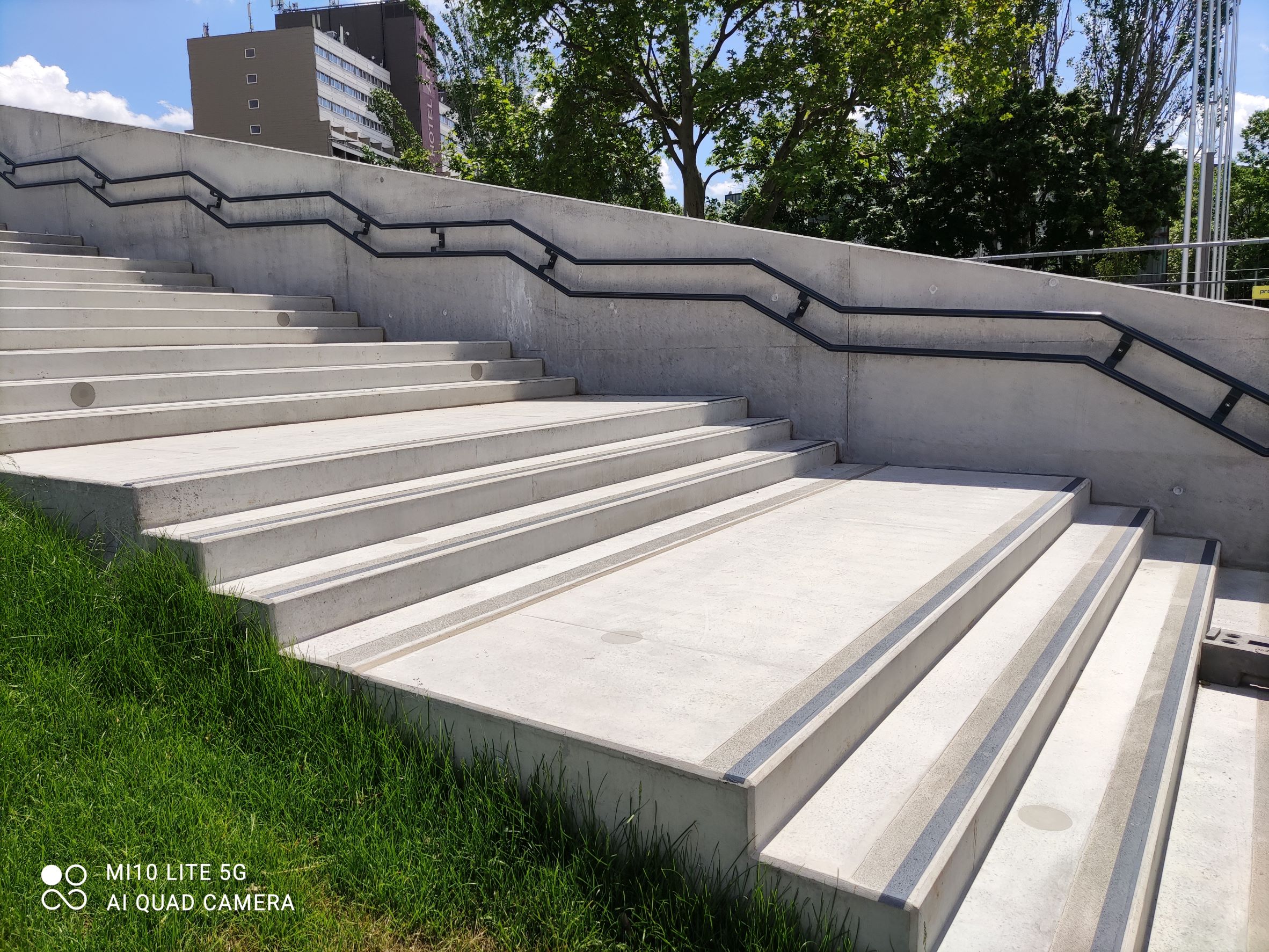 Szoborpark Puskás Aréna, gyártó: Hard-Concrete Kft., Sodingen sablon: csúszásgátló lépcső -Referenciák